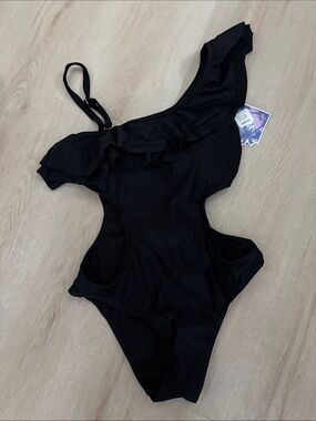 Women’s swim one piece
